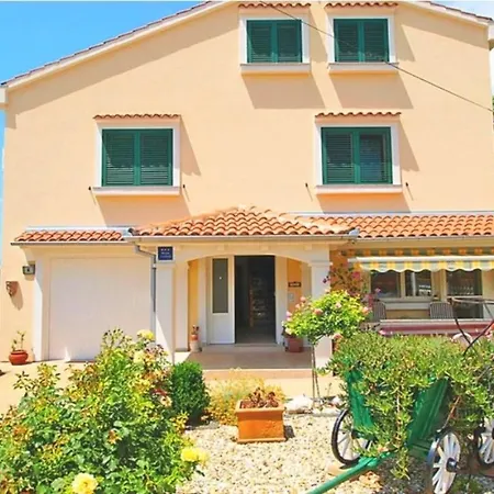 Ferienhaus Slavica Apartmán Vrsi